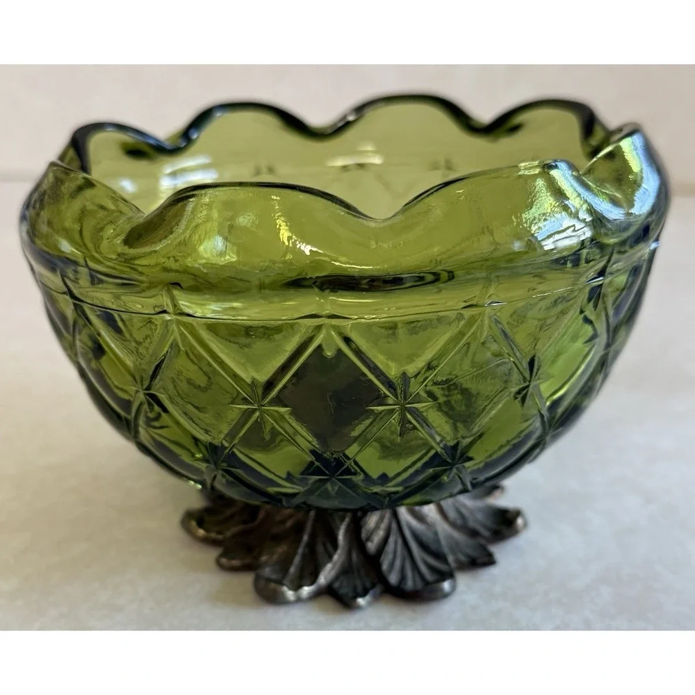 Vintage Avocado Green Indiana Glass Diamond Rose‎ Sunburst Bowl Gold Leaf Footed